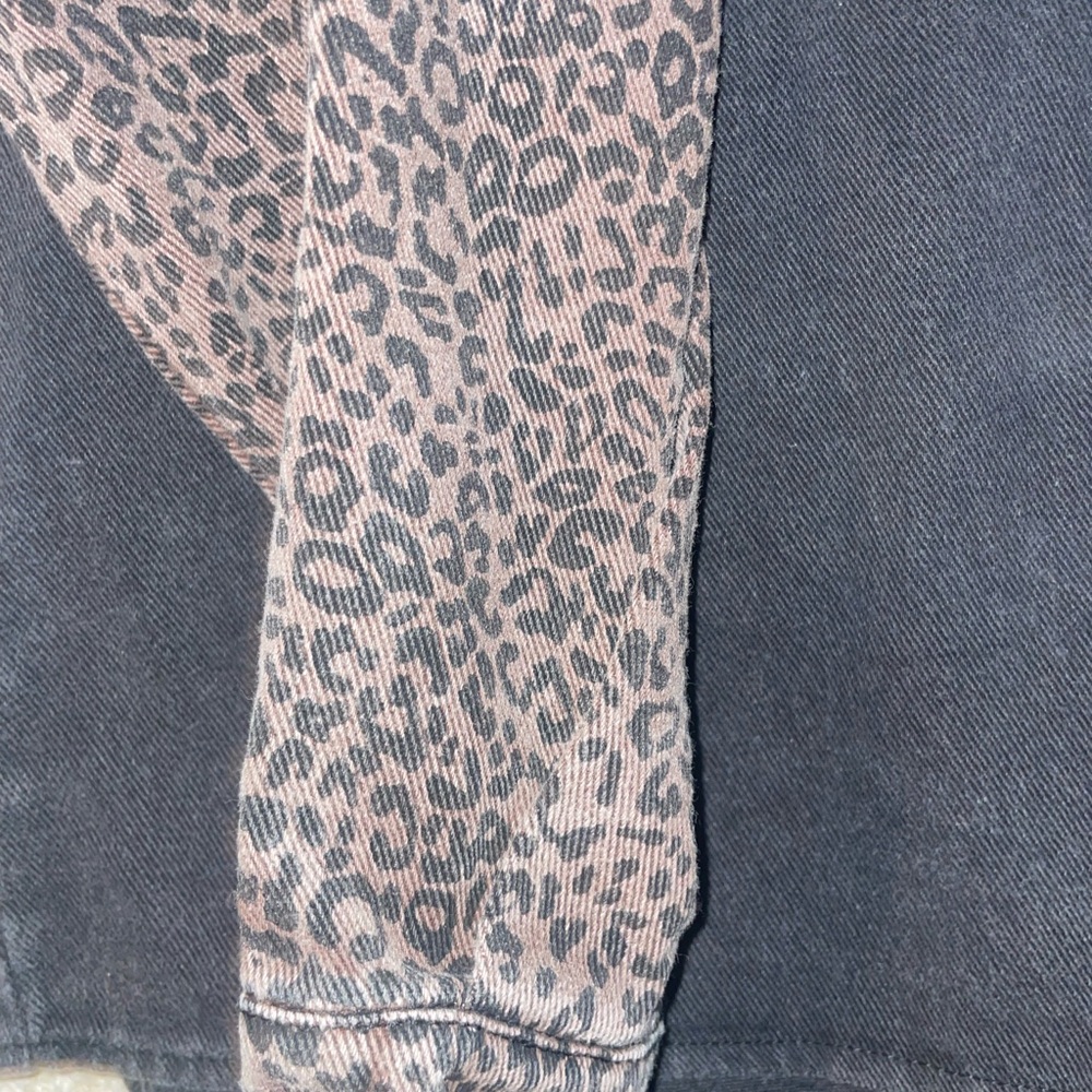 Leopard Print Jacket Button Up - image 3